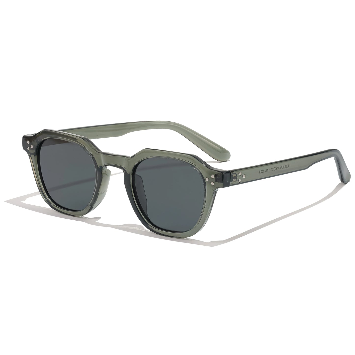 Retro Polarized Sunglasses for Men and Women with Ultralight TR90 Frame