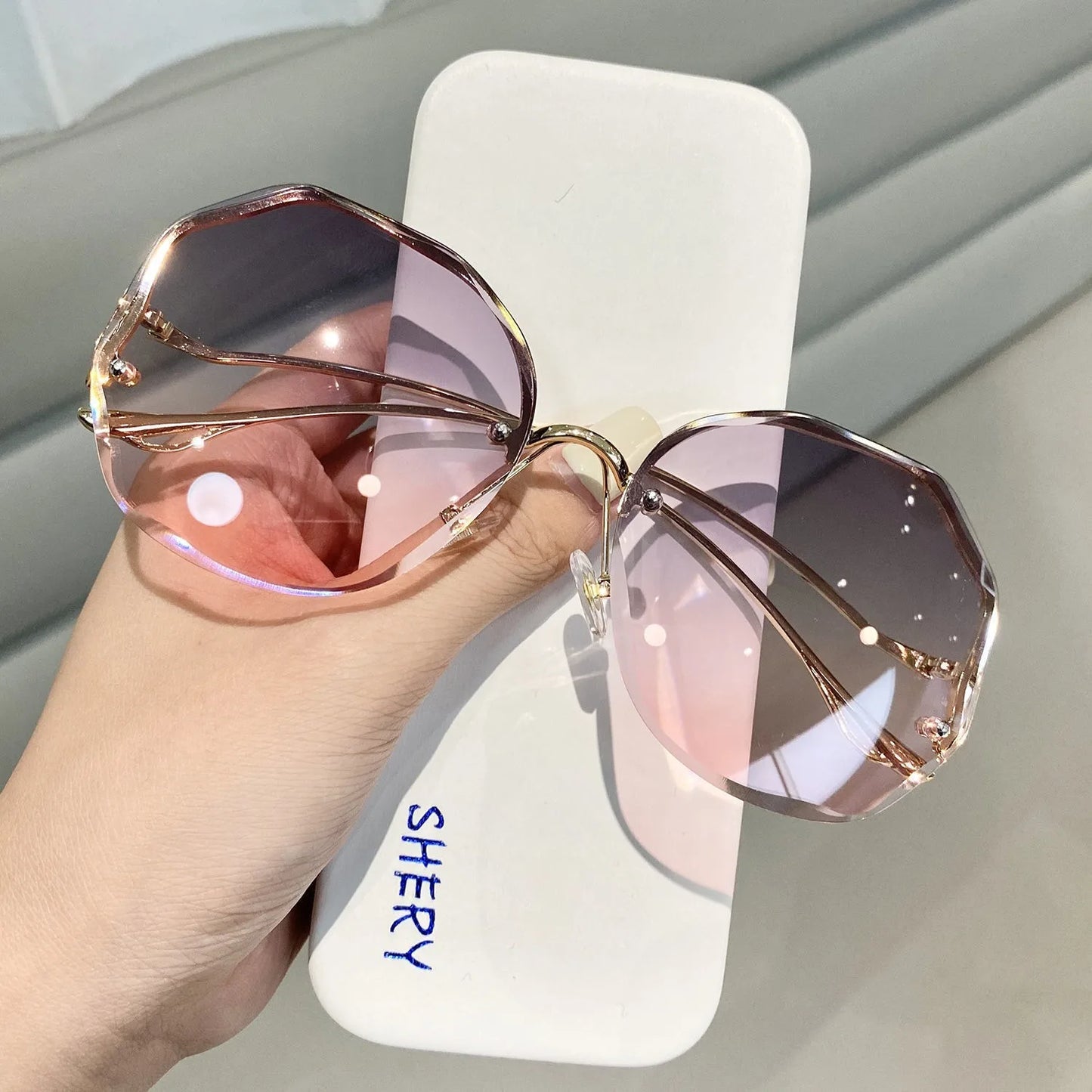 Trendy Polygon Frameless Sunglasses for Women with Metal Curved Legs