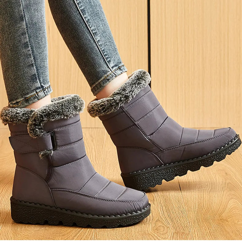 Stylish Women's Winter Boots - Waterproof, Warm