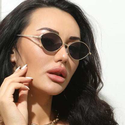 Women’s Oval Sunglasses with Diamond Thread Legs